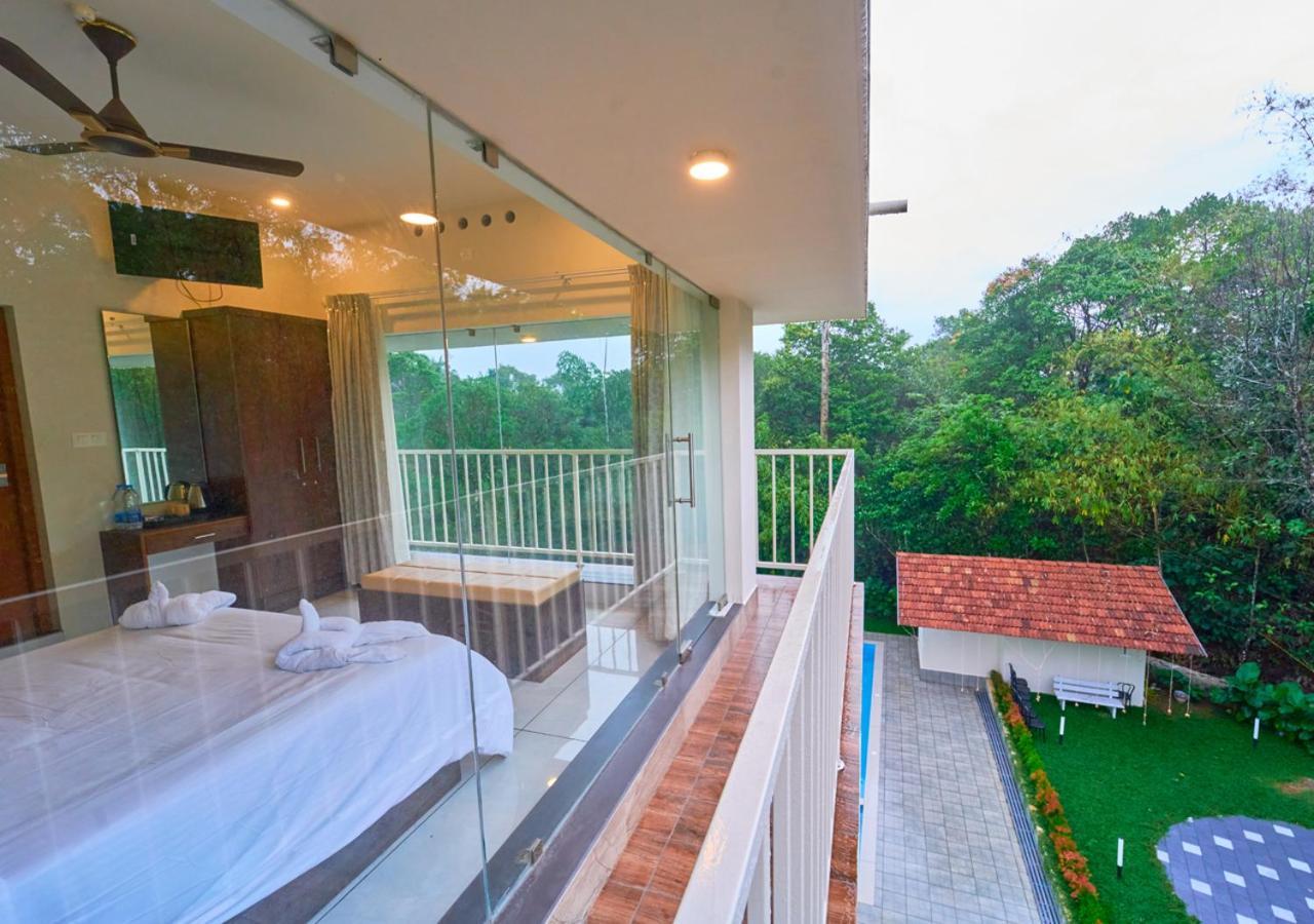 Glen Castle Vagamon Pool Resort By Voye Homes Exterior foto